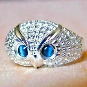 Beautiful Boho-Chic 925 Silver White and Blue Sapphire Owl Ring